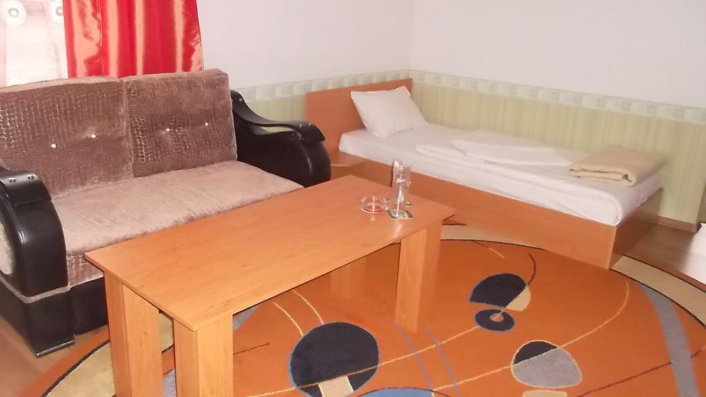 רוסה National Hotel מראה חיצוני תמונה