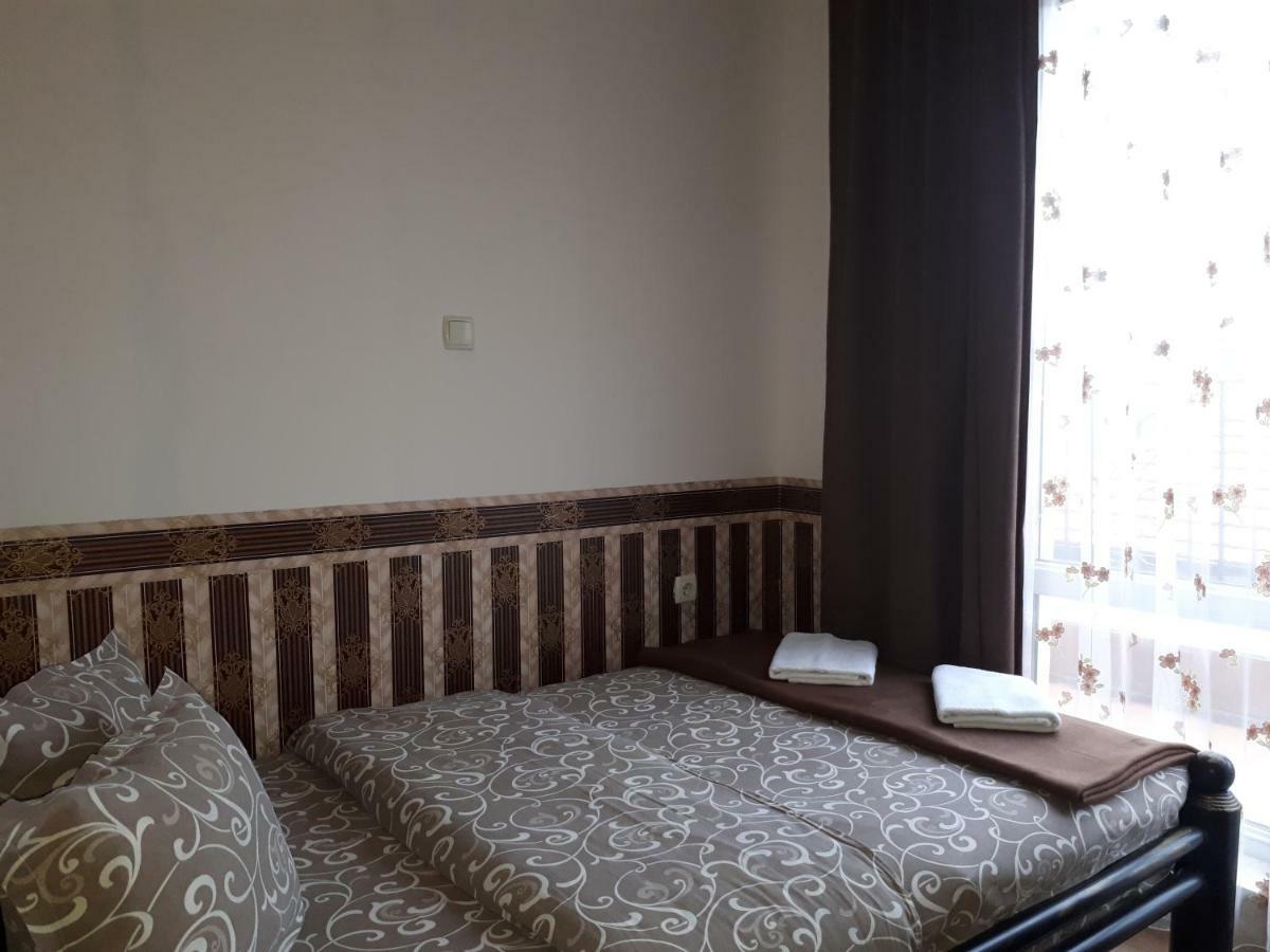 רוסה National Hotel מראה חיצוני תמונה